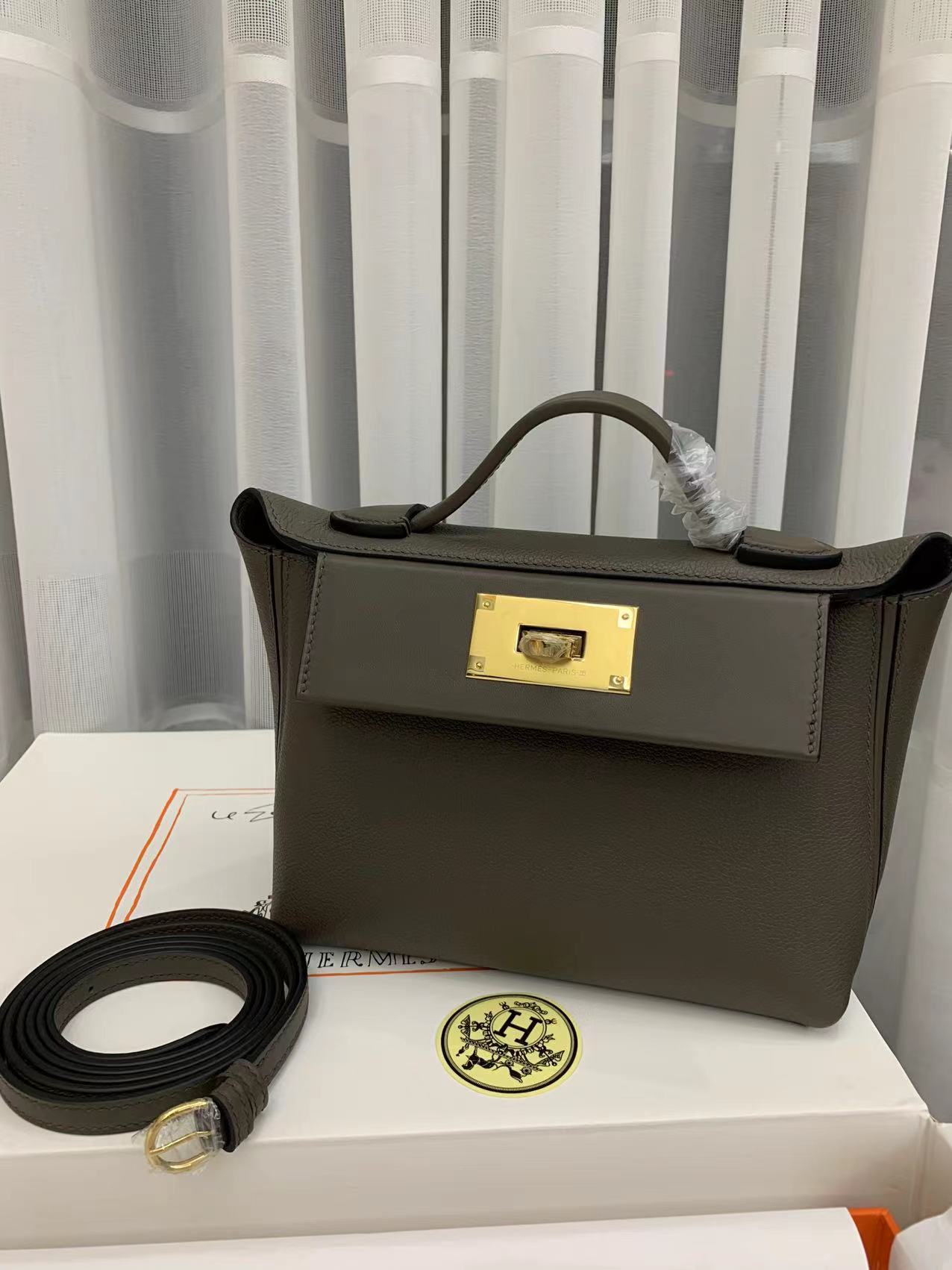 Hermes Kelly Mini 2424 21cm Handbag in Dark Grey Clemence Leather 